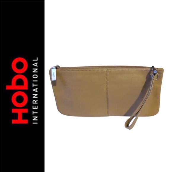 Handbags - HOBO INTERNATIONAL Zoey Clutch - Tan